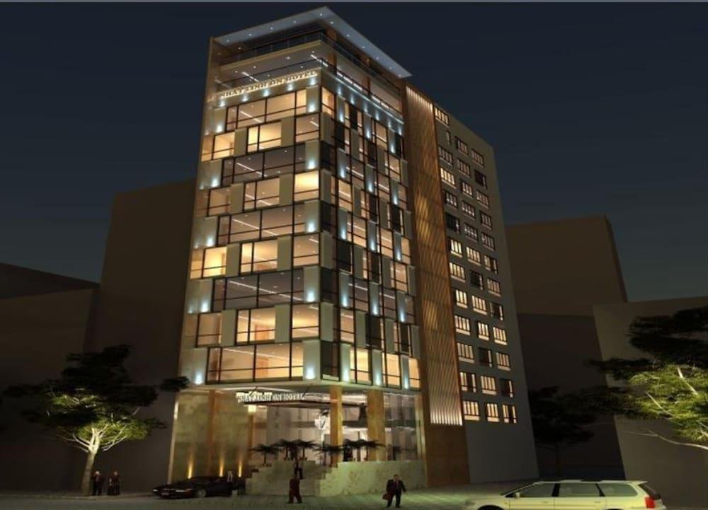 Hotel Nhat Linh & 3*