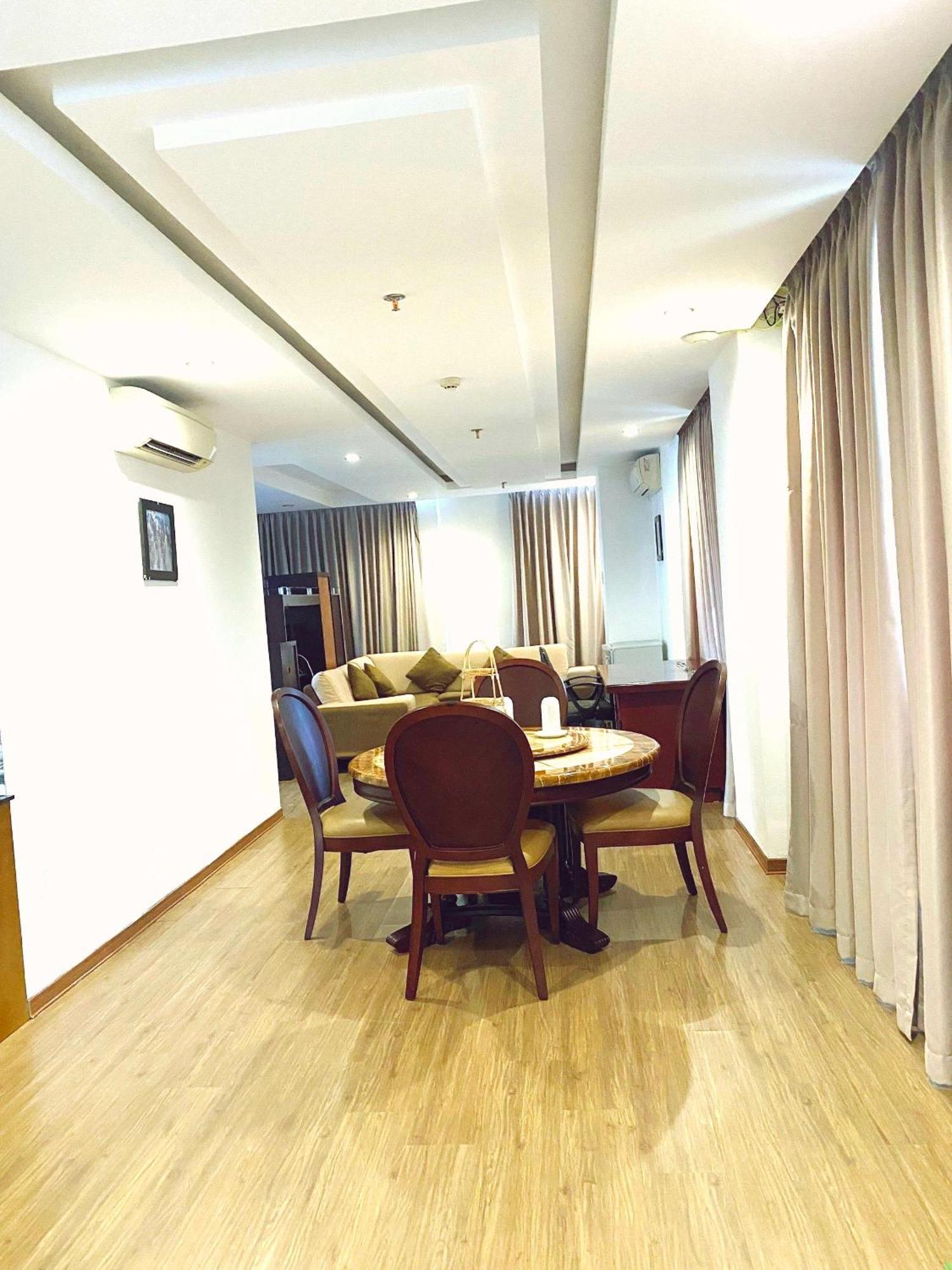 Hotel Nhat Linh &